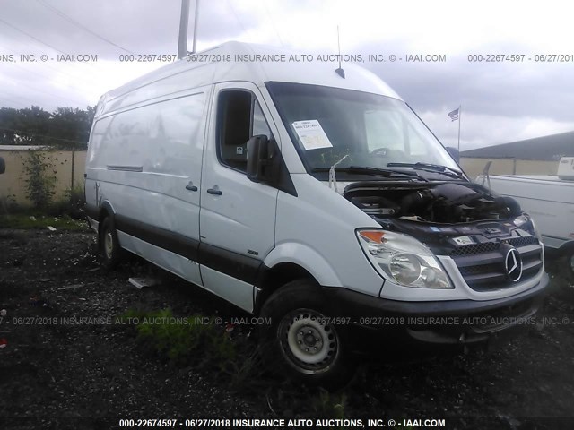 WD3PE8CB7B5596459 - 2011 MERCEDES-BENZ SPRINTER 2500 WHITE photo 1