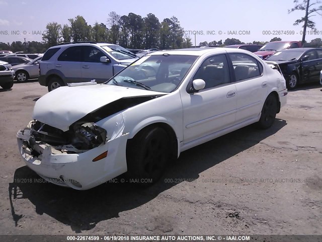 JN1DA31A03T405983 - 2003 NISSAN MAXIMA GLE/SE WHITE photo 2