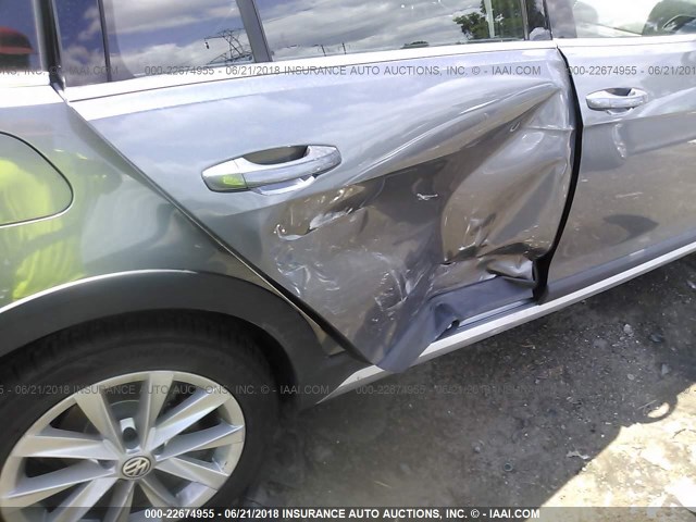 3VWH17AU0JM754439 - 2018 VOLKSWAGEN Golf Alltrack S/SE/SEL 灰色 照片 6
