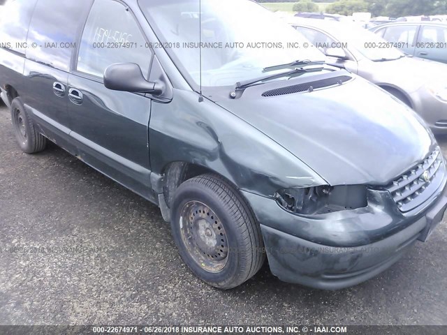 1C4GJ44G4YB771068 - 2000 CHRYSLER GRAND VOYAGER SE GREEN photo 6