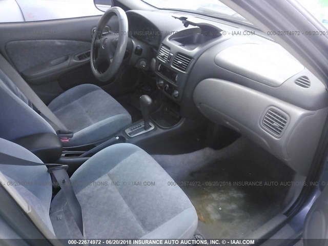 3N1CB51D9YL356793 - 2000 NISSAN SENTRA XE/GXE GRAY photo 5