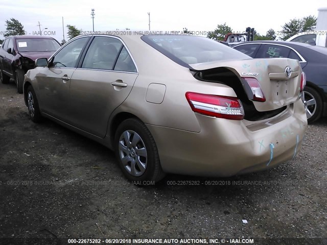 4T1BF3EK9AU076566 - 2010 TOYOTA CAMRY SE/LE/XLE GOLD photo 3