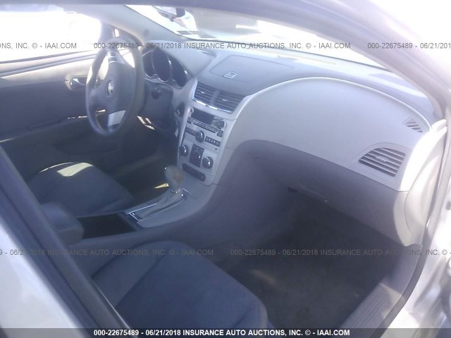 1G1ZB5EB3AF224749 - 2010 CHEVROLET MALIBU LS SILVER photo 5