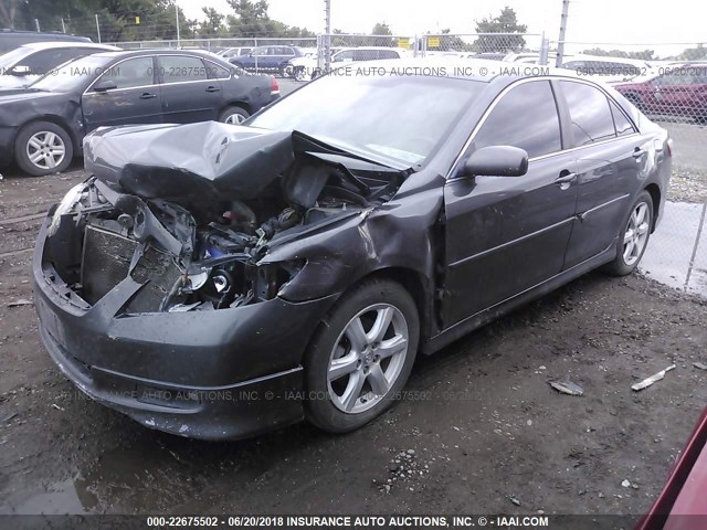4T1BE46KX7U153168 - 2007 TOYOTA CAMRY NEW GENERAT CE/LE/XLE/SE GRAY photo 2