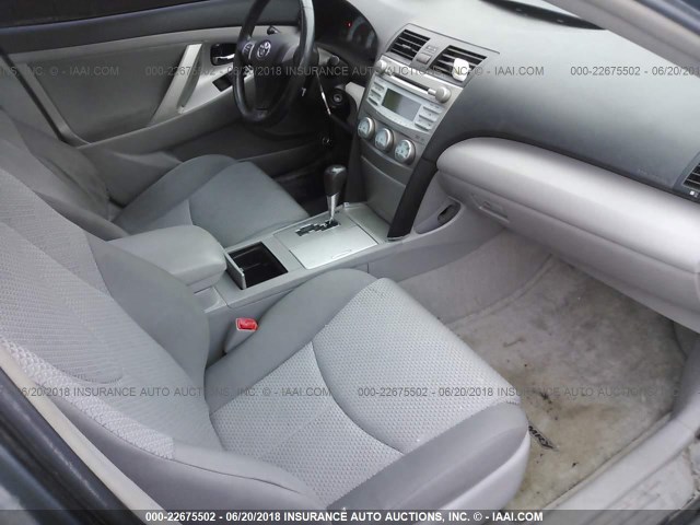 4T1BE46KX7U153168 - 2007 TOYOTA CAMRY NEW GENERAT CE/LE/XLE/SE GRAY photo 5