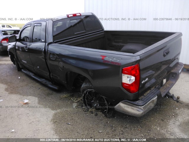 5TFUW5F1XFX466869 - 2015 TOYOTA TUNDRA DOUBLE CAB SR/SR5 GRAY photo 3