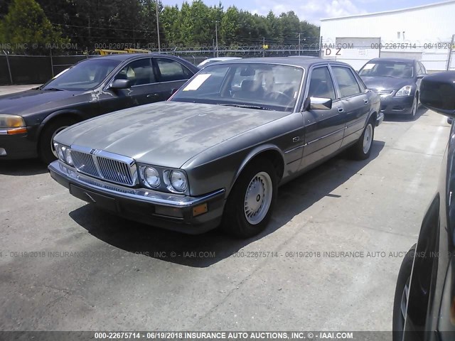 SAJHV1641JC522576 - 1988 JAGUAR XJ6 GRAY photo 2