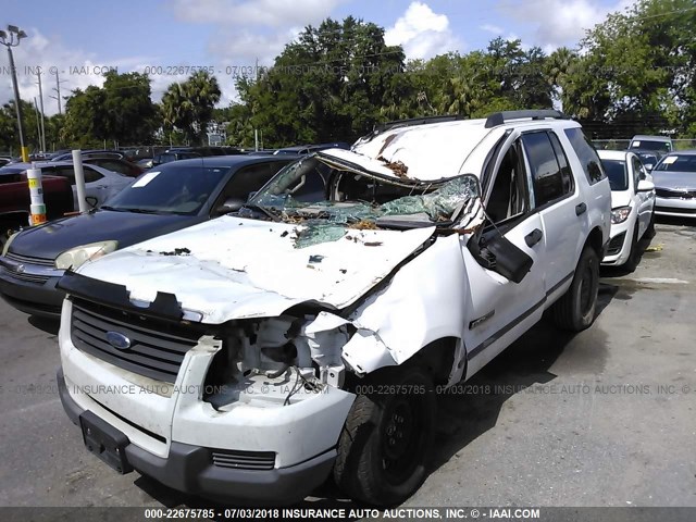 1FMEU72E06UA21777 - 2006 FORD EXPLORER XLS WHITE photo 2