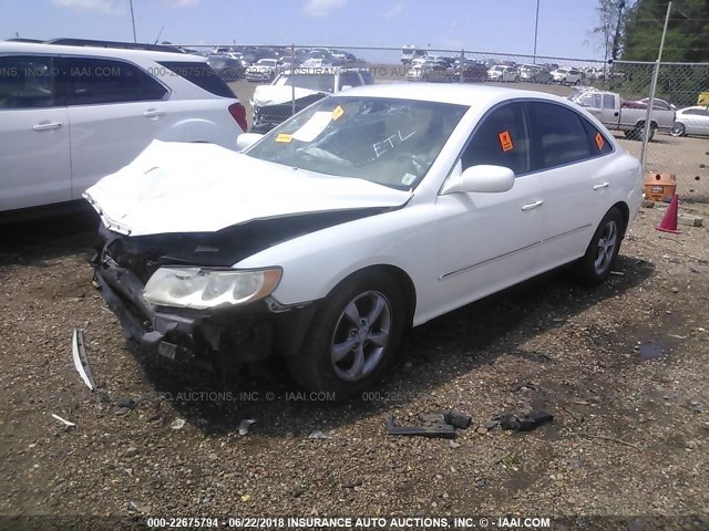 KMHFC46F27A182255 - 2007 HYUNDAI AZERA SE/LIMITED WHITE photo 2