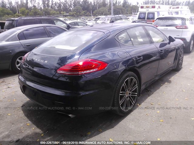 WP0AA2A70GL002591 - 2016 PORSCHE PANAMERA 2/4 Dark Blue photo 4