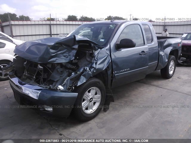 2GCEK19J071727879 - 2007 CHEVROLET SILVERADO K1500 BLUE photo 2