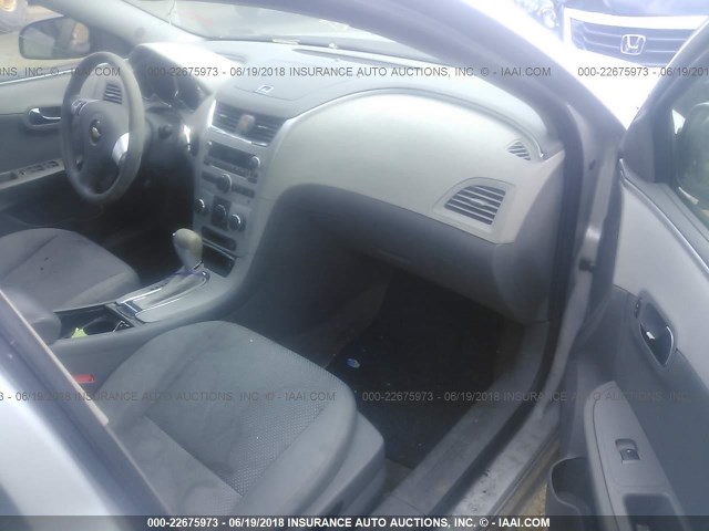 1G1ZA5E07AF289122 - 2010 CHEVROLET MALIBU LS SILVER photo 5
