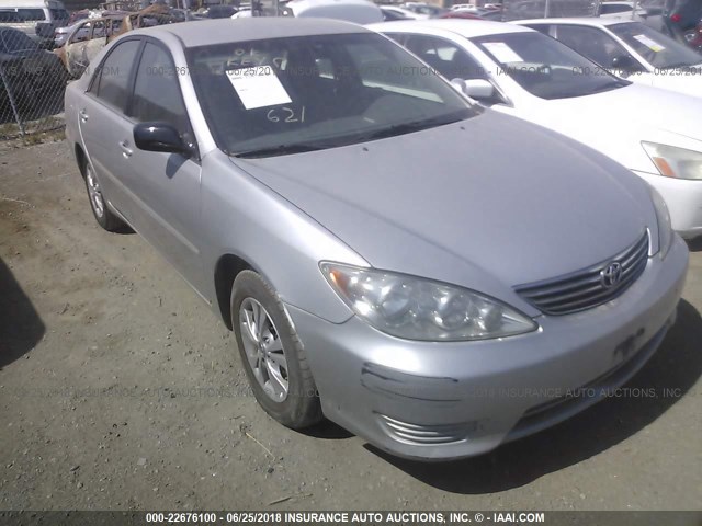 4T1BE32K85U515544 - 2005 TOYOTA CAMRY LE/XLE/SE Gümüş foto 6