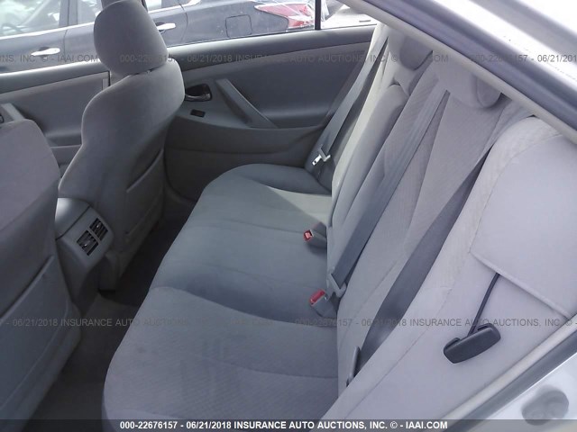 4T1BB46K89U085397 - 2009 TOYOTA CAMRY HYBRID SILVER photo 8