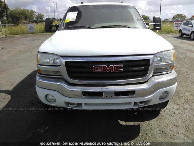 2GTEK13T151137097 - 2005 GMC NEW SIERRA K1500 WHITE photo 6