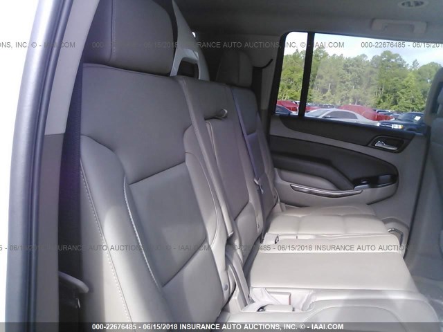 1GNSKHKC8JR148295 - 2018 CHEVROLET SUBURBAN K1500 LT WHITE photo 8