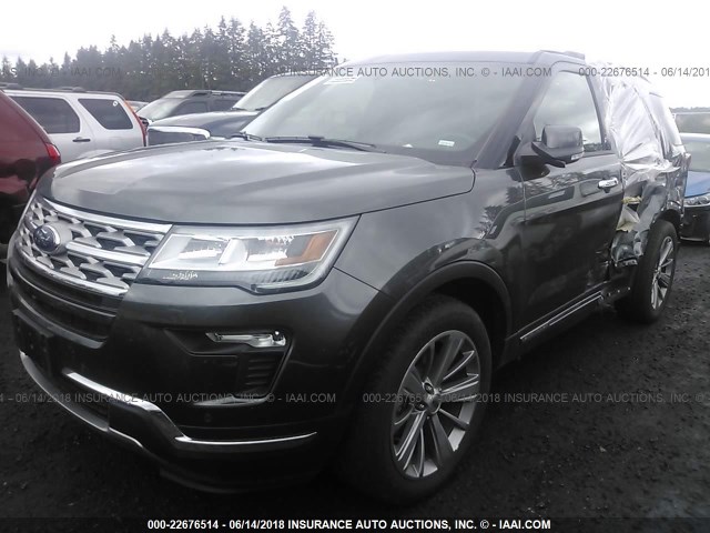 1FM5K8F87JGB10852 - 2018 FORD EXPLORER LIMITED GRAY photo 2