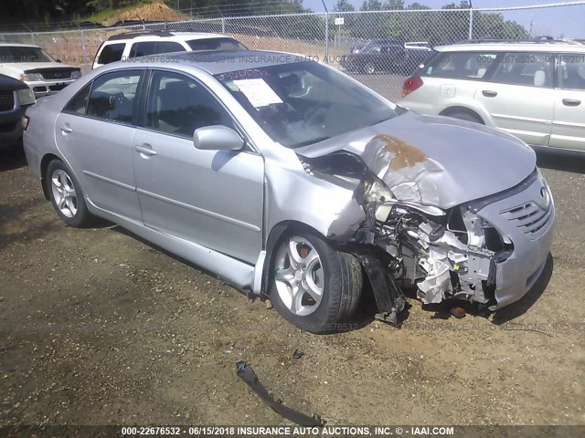 4T1BE46KX9U879289 - 2009 TOYOTA CAMRY SE/LE/XLE SILVER photo 1
