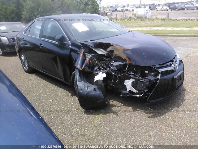 4T1BF1FK7FU972939 - 2015 TOYOTA CAMRY LE/XLE/SE/XSE BLACK photo 1