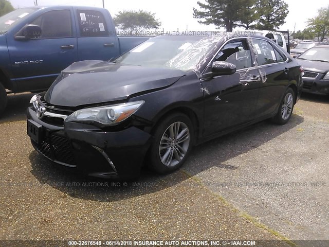 4T1BF1FK7FU972939 - 2015 TOYOTA CAMRY LE/XLE/SE/XSE BLACK photo 2