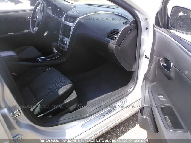 1G1ZC5EU3CF127276 - 2012 CHEVROLET MALIBU 1LT 银色 照片 5