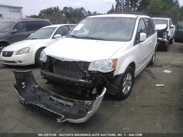 2A4RR5D19AR170582 - 2010 CHRYSLER TOWN & COUNTRY TOURING WHITE photo 2