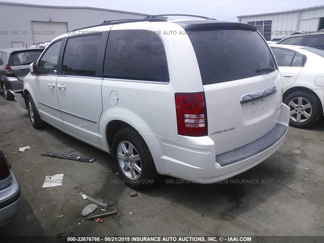 2A4RR5D19AR170582 - 2010 CHRYSLER TOWN & COUNTRY TOURING WHITE photo 3