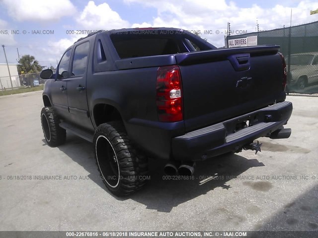 3GNMCFE04BG120877 - 2011 CHEVROLET AVALANCHE LT BLUE photo 3