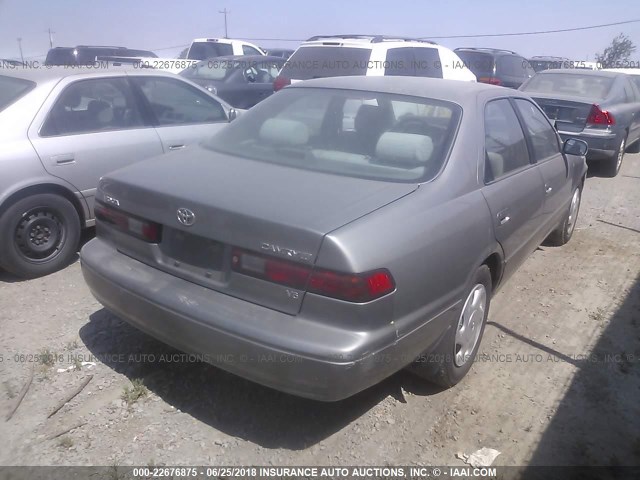 JT2BF22K5W0143934 - 1998 TOYOTA CAMRY CE/LE/XLE GOLD photo 4