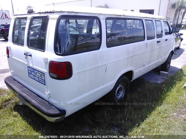 2B5WB35Z4WK118355 - 1998 DODGE RAM WAGON B3500 WHITE photo 4