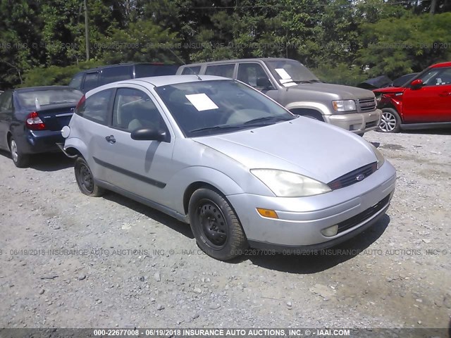 3FAFP3133YR213851 - 2000 FORD FOCUS ZX3 SILVER photo 1