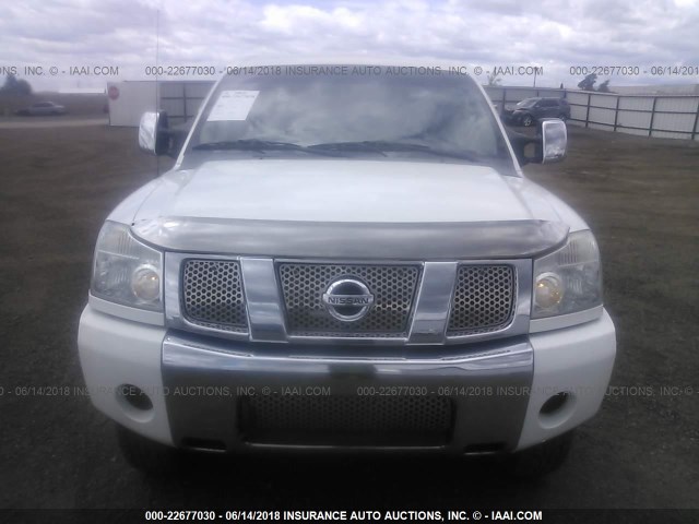 1N6AA07B56N535617 - 2006 NISSAN TITAN XE/SE/LE WHITE photo 6