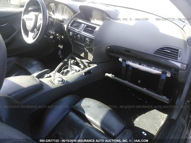 WBAEH73495B869369 - 2005 BMW 645 CI AUTOMATIC Қара фото 5