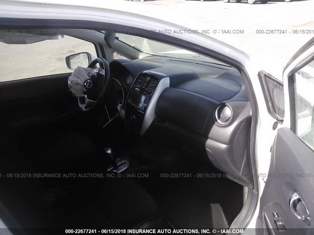 3N1CE2CP8GL398836 - 2016 NISSAN VERSA NOTE S/S PLUS/SV/SL/SR WHITE photo 5