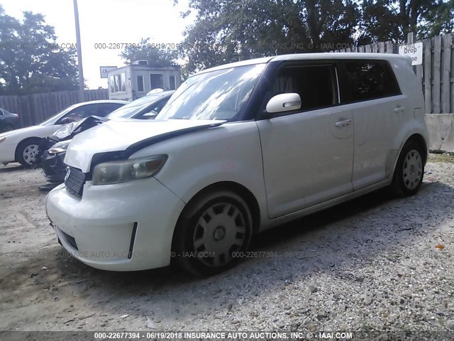 JTLKE50E181029097 - 2008 TOYOTA SCION XB Weiß Foto 2