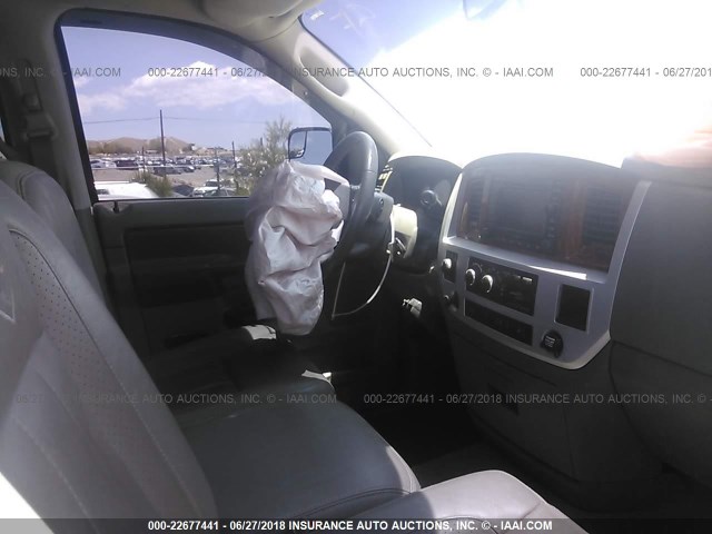 1D7KS28A17J623505 - 2007 DODGE RAM 2500 ST/SLT 白色 照片 5