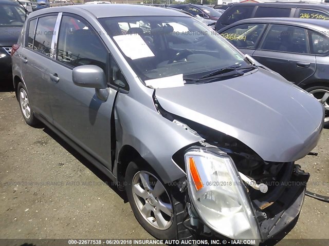 3N1BC13E48L411626 - 2008 NISSAN VERSA S/SL GRAY photo 1