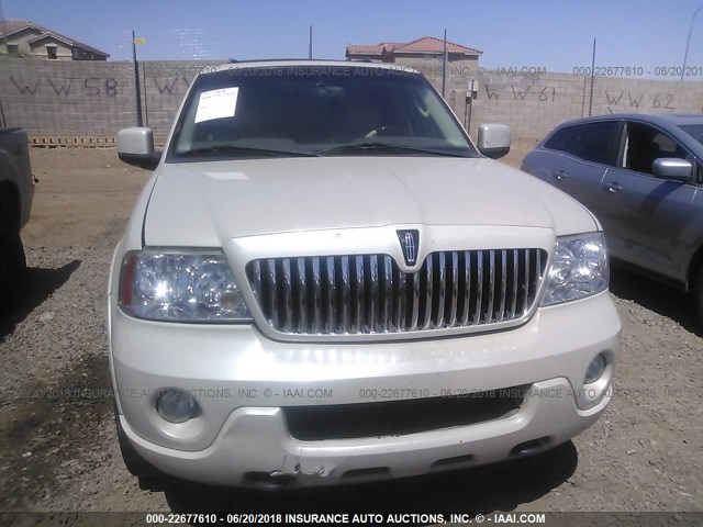 5LMFU27R34LJ35954 - 2004 LINCOLN NAVIGATOR WHITE photo 6