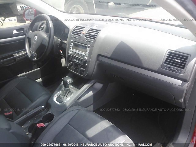 3VWRA71K19M037322 - 2009 VOLKSWAGEN JETTA WOLFSBURG 红色 照片 5