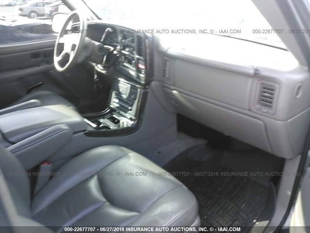 1GKFK66UX5J122923 - 2005 GMC YUKON XL DENALI GRAY photo 5