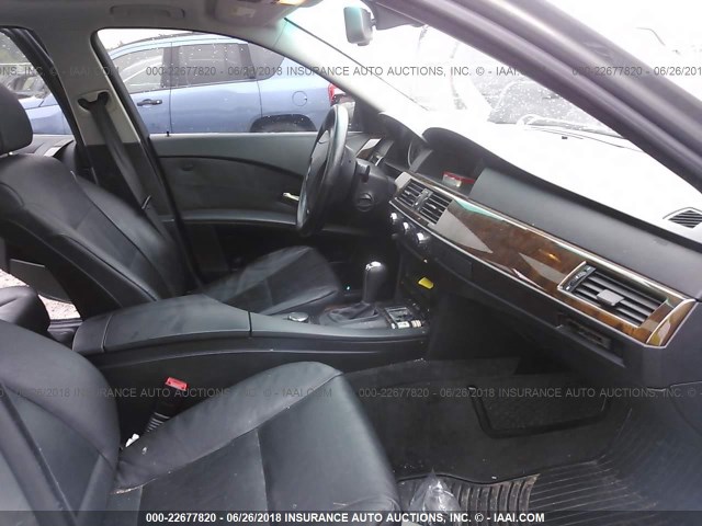 WBANF73597CU24139 - 2007 BMW 530 XI Մոխրագույն լուսանկար 5