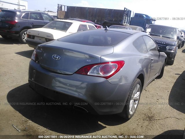 KMHHU6KH0AU027718 - 2010 HYUNDAI GENESIS COUPE 3.8L GRAY photo 4