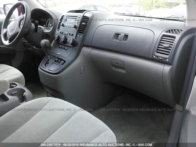 KNDMB233X66059334 - 2006 KIA SEDONA EX/LX RED photo 5