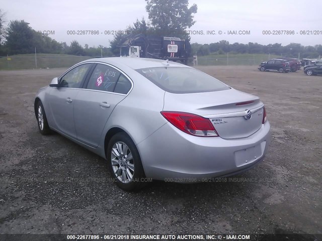 2G4GR5ER3C9134533 - 2012 BUICK REGAL SILVER photo 3