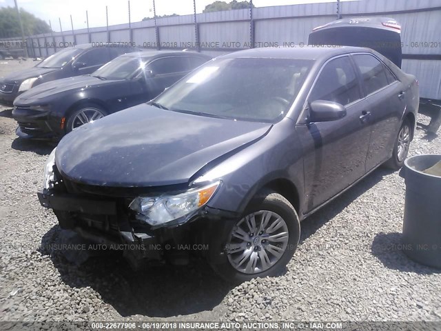4T4BF1FK3ER431309 - 2014 TOYOTA CAMRY L/SE/LE/XLE 灰色 照片 2