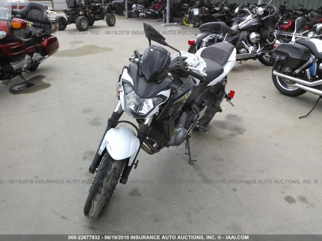 JKAEREG18HDA01809 - 2017 KAWASAKI ER650 G WHITE photo 2