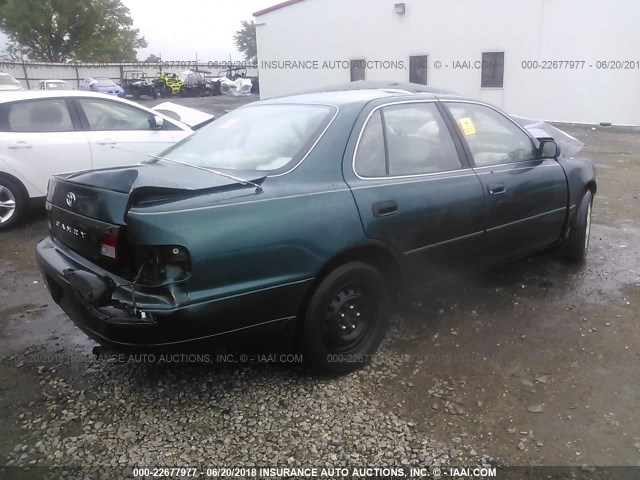 4T1BG12K8TU914031 - 1996 TOYOTA CAMRY DX/LE/XLE GREEN photo 4