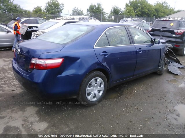 JTNBE46K873083675 - 2007 TOYOTA CAMRY NEW GENERATION CE/LE/XLE/SE BLUE photo 4