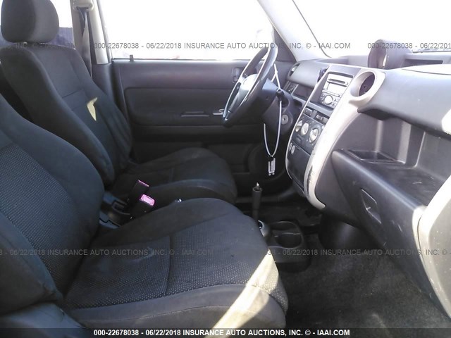 JTLKT324240160330 - 2004 TOYOTA SCION XB BLUE photo 5