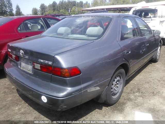 JT2BG22K0W0190995 - 1998 TOYOTA CAMRY CE/LE/XLE 灰色 照片 4